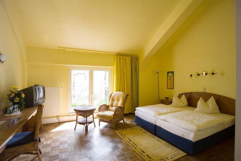 Villa Sophienhoehe Kerpen  Oda fotoğraf