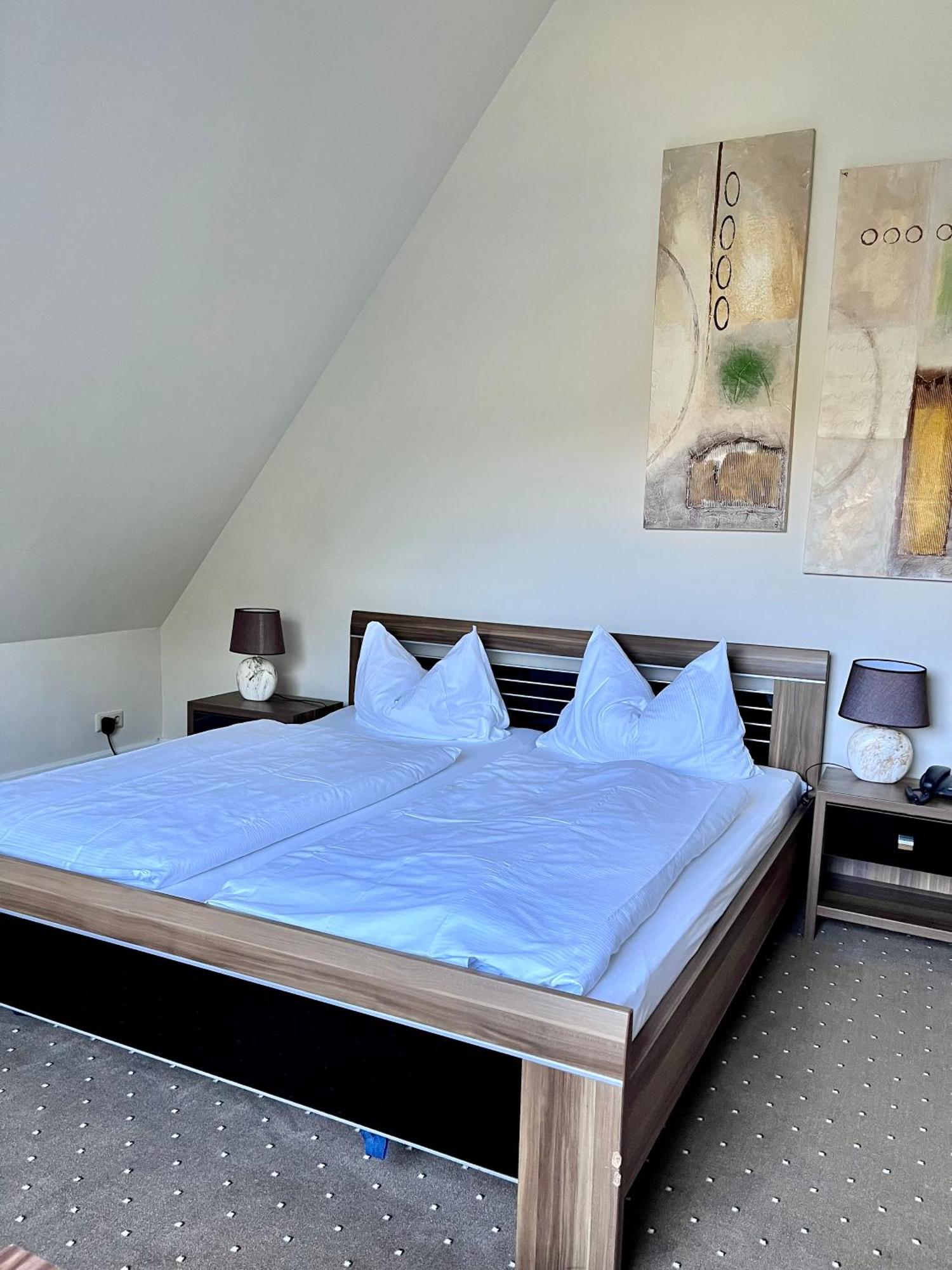 Villa Sophienhoehe Kerpen  Oda fotoğraf