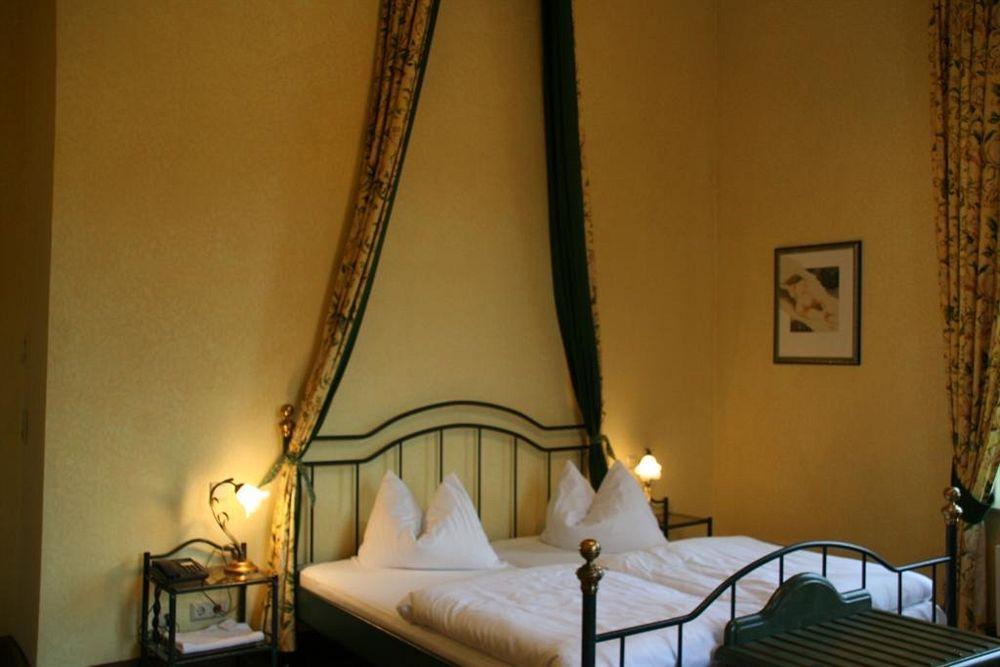 Villa Sophienhoehe Kerpen  Dış mekan fotoğraf